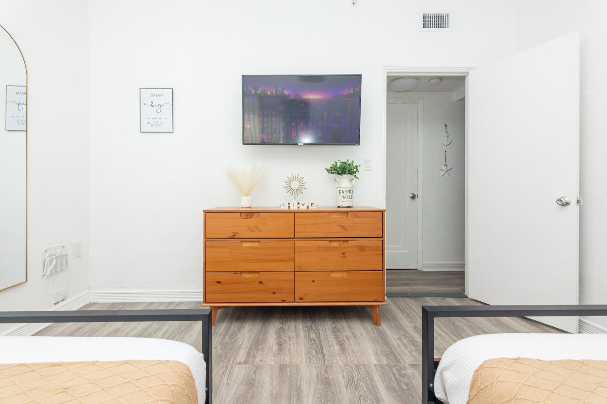 West Deco Aparthotel Miami Beach Bagian luar foto