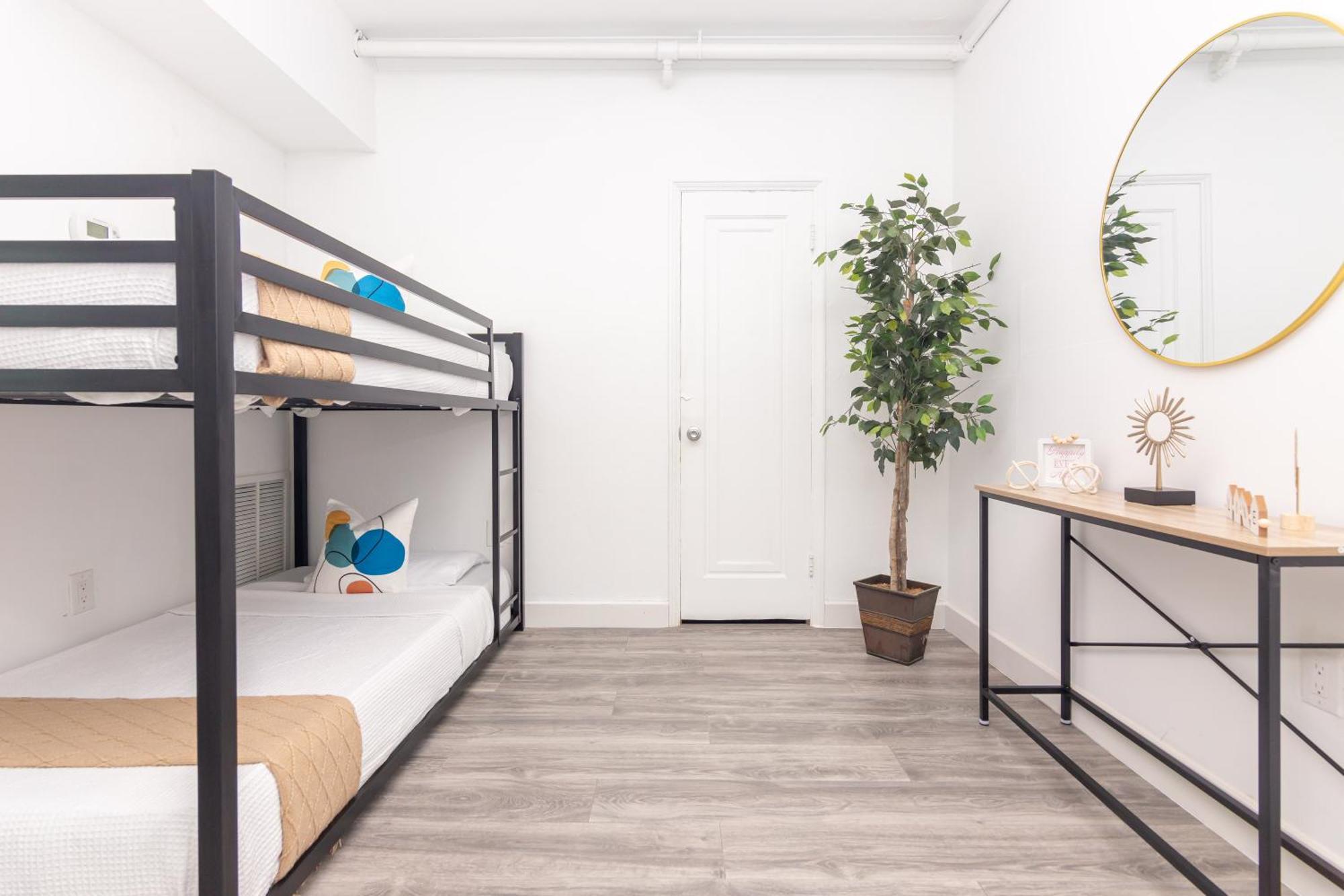 West Deco Aparthotel Miami Beach Bagian luar foto
