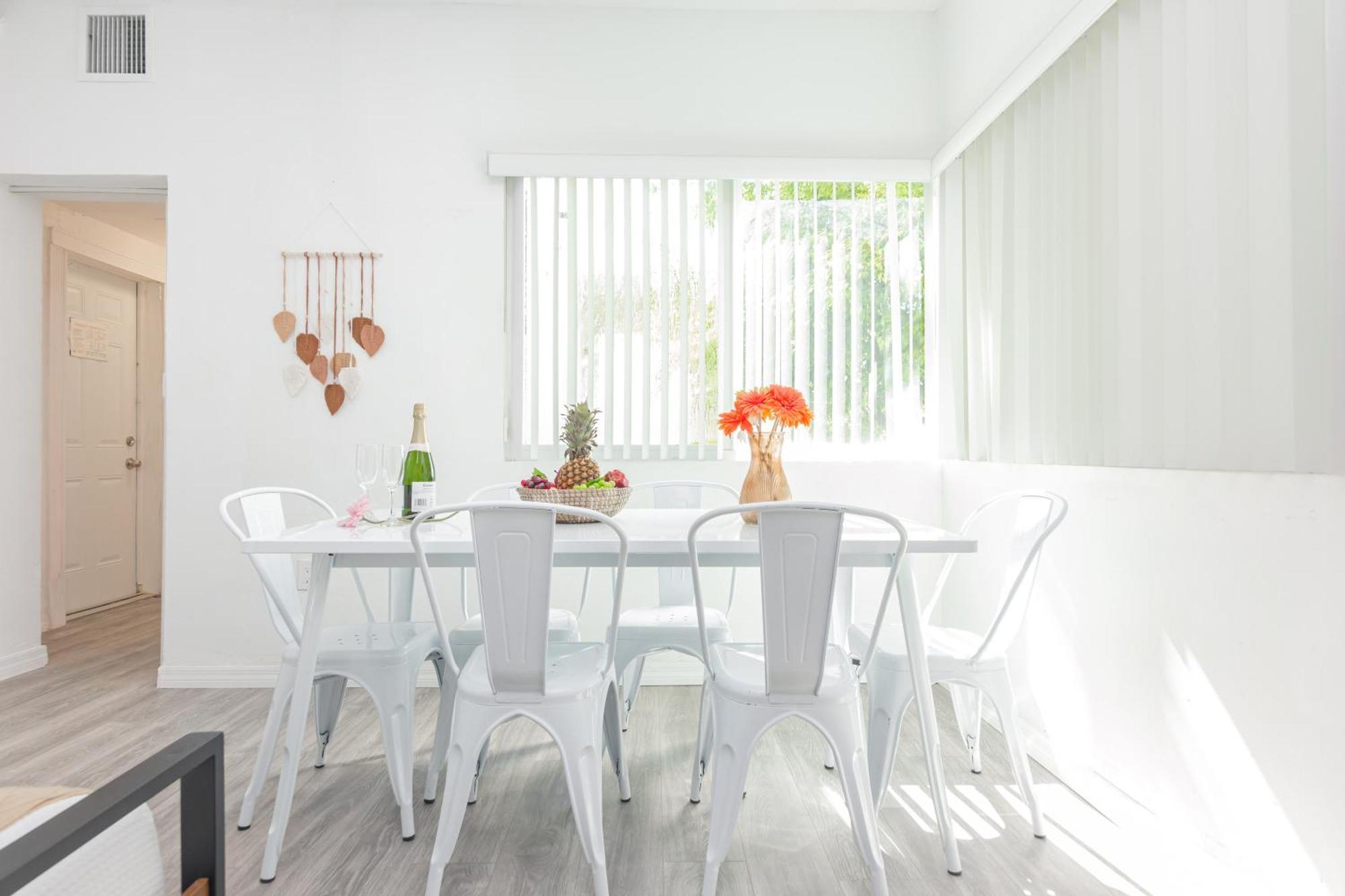 West Deco Aparthotel Miami Beach Bagian luar foto